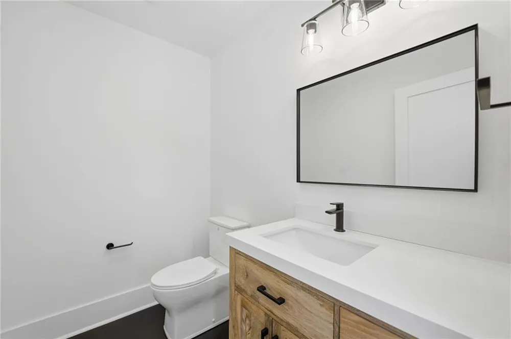 415 419 Westside Drive Roswell, GA 30075