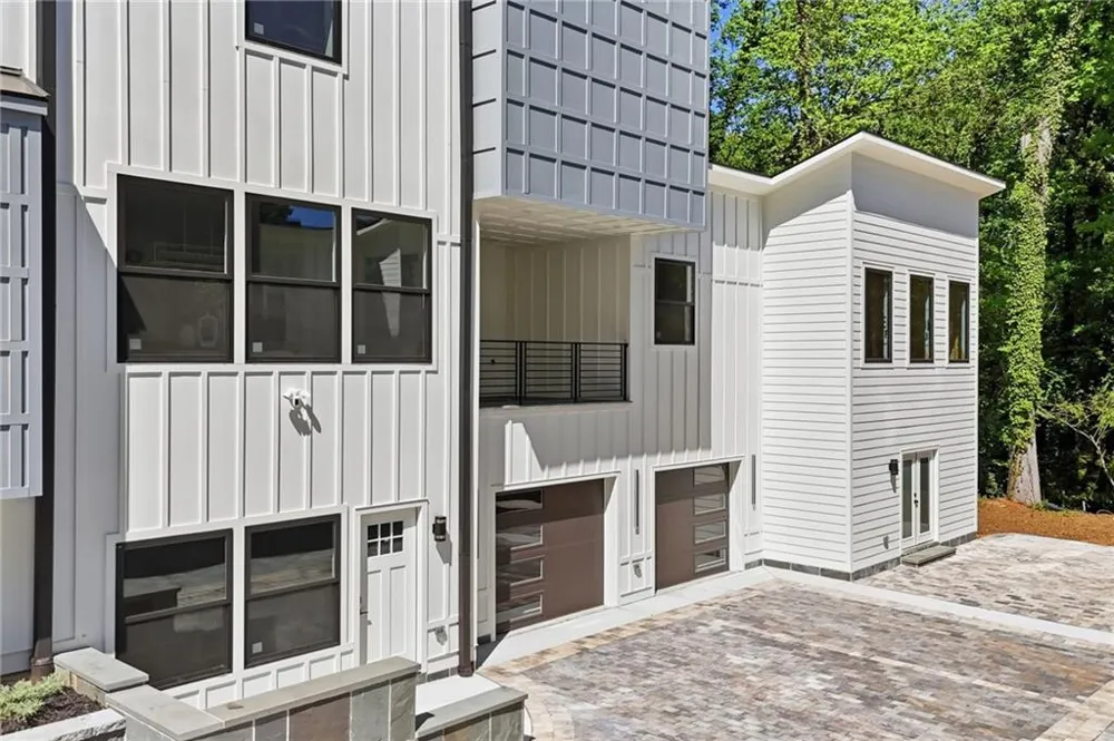 415 419 Westside Drive Roswell, GA 30075