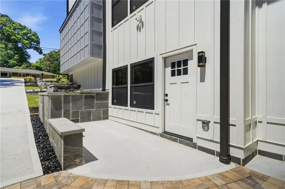 415 419 Westside Drive Roswell, GA 30075