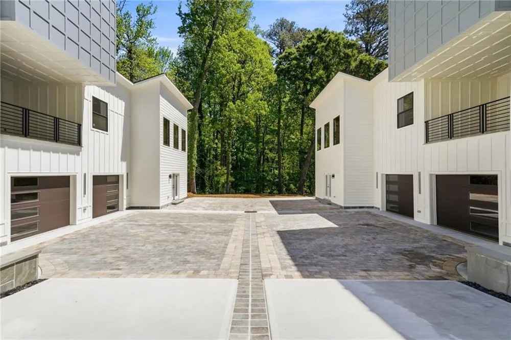 415 419 Westside Drive Roswell, GA 30075