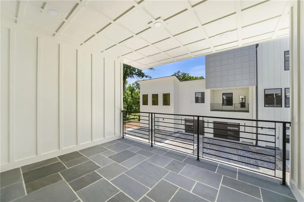 415 419 Westside Drive Roswell, GA 30075