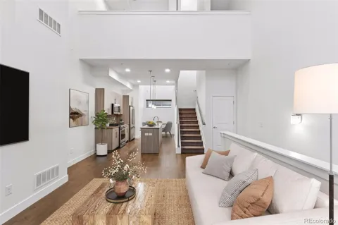 2733 W 28th Avenue #7