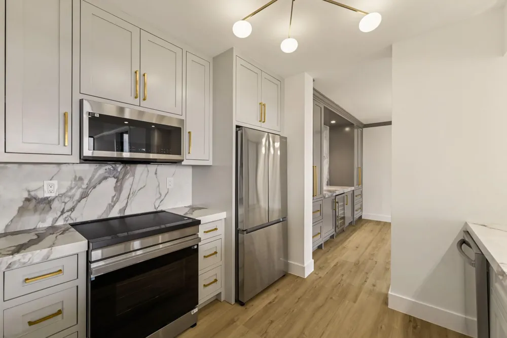 5001 Woodway Drive #1305 Houston, TX 77056