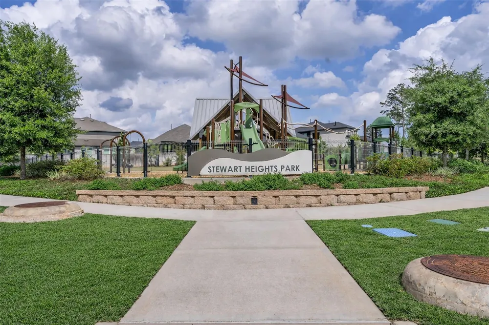 220 Nirnroot Court Montgomery, TX 77316