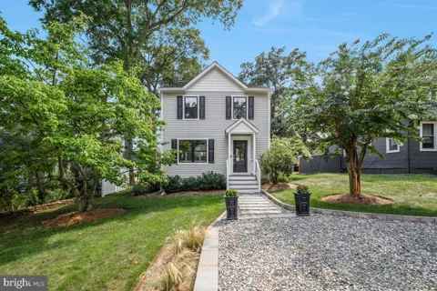 1203 BAY HIGHLANDS DRIVE