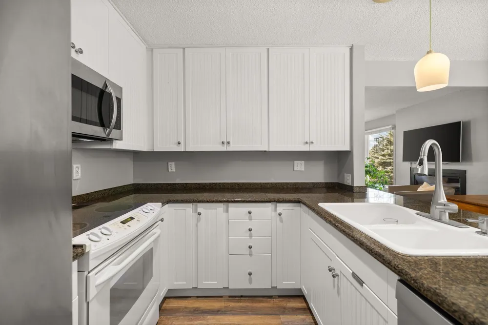 4881 Ridge Crest Road Acme Township, MI 49690