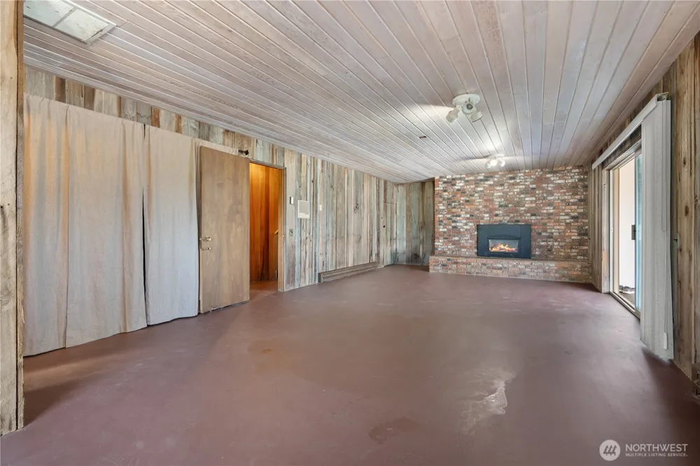 2227 S Scheuber Road Chehalis, WA 98532