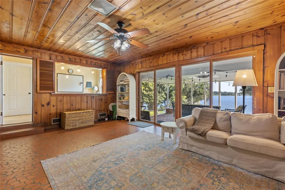 694 LAKE OTIS DRIVE SE Winter Haven, FL 33880