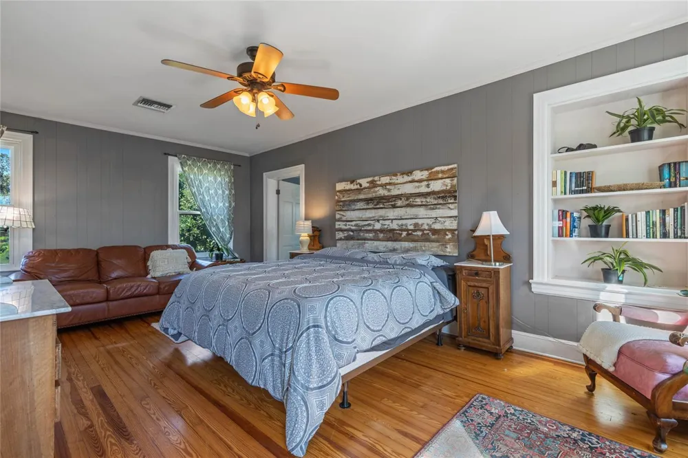694 LAKE OTIS DRIVE SE Winter Haven, FL 33880