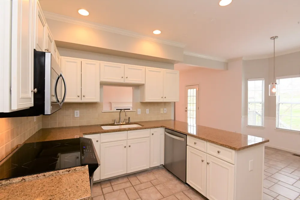 125 Golden Meadow Ln Franklin, TN 37067