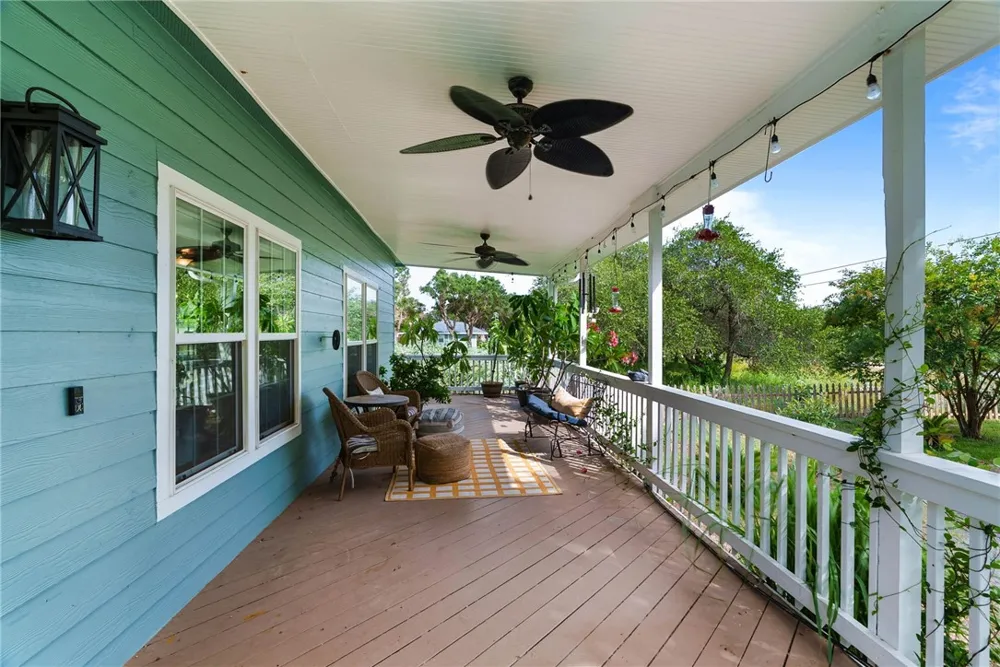 1708 W McClung Aransas Pass, TX 78336