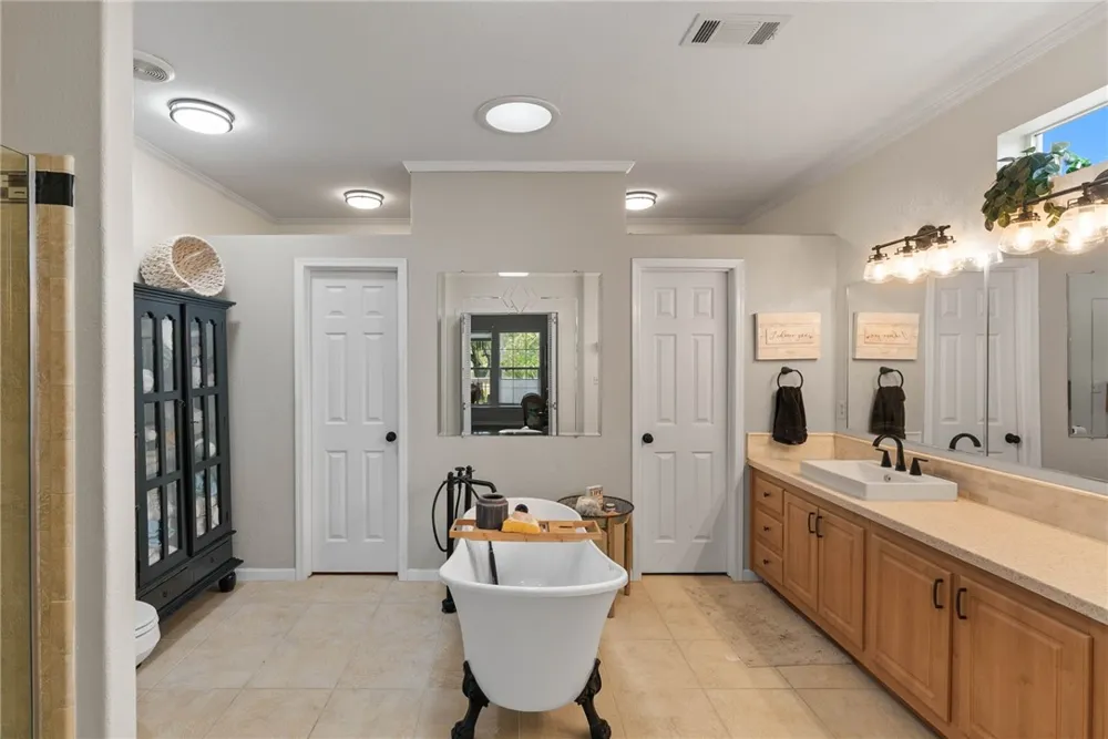 1708 W McClung Aransas Pass, TX 78336