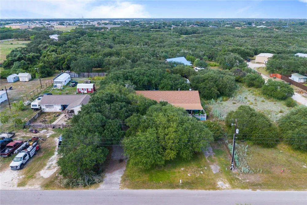 1708 W McClung Aransas Pass, TX 78336