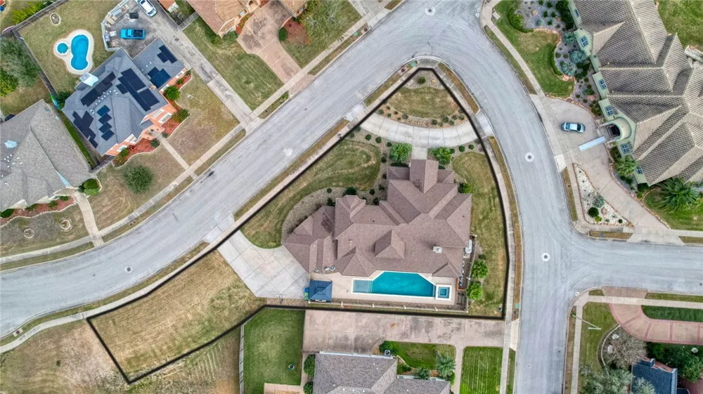 204 Black Diamond Portland, TX 78374