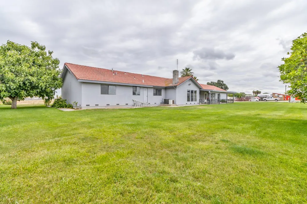 9200 Highway 41 Lemoore, CA 93245