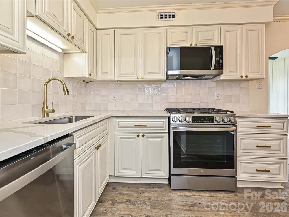3520 Colony Road #G Charlotte, NC 28211