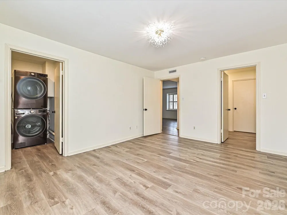 3520 Colony Road #G Charlotte, NC 28211