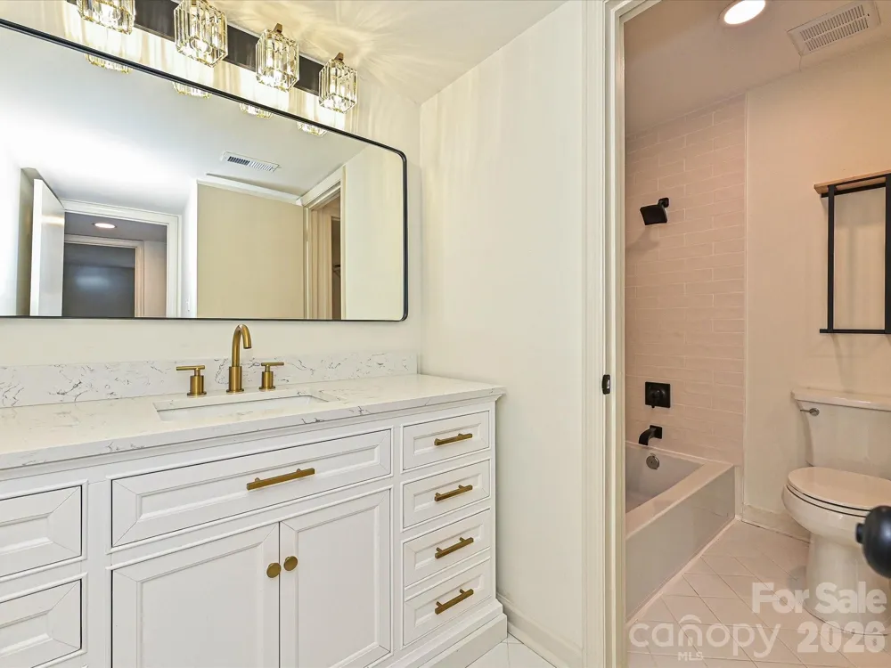 3520 Colony Road #G Charlotte, NC 28211