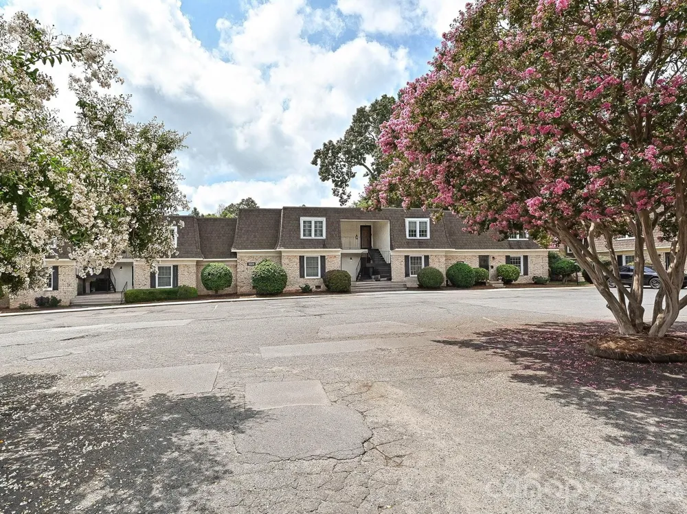 3520 Colony Road #G Charlotte, NC 28211