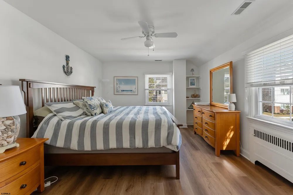 4 S Brunswick Ave Margate, NJ 08402