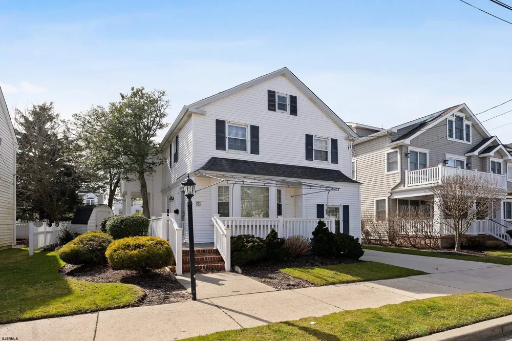 4 S Brunswick Ave Margate, NJ 08402