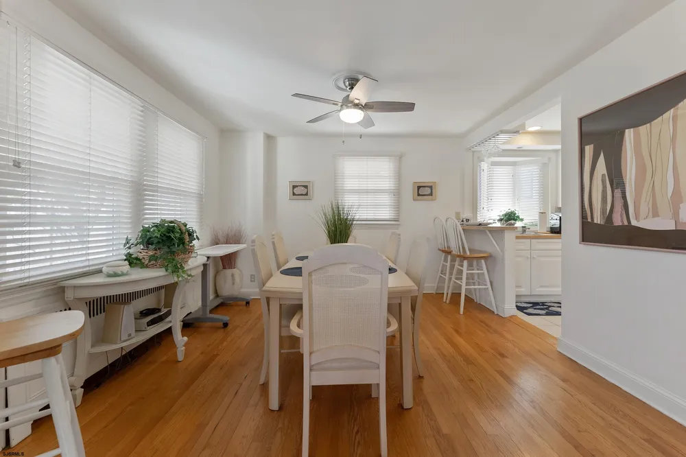 4 S Brunswick Ave Margate, NJ 08402