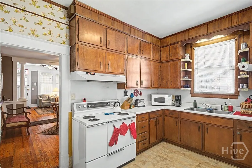 804 E 36th Street Savannah, GA 31401