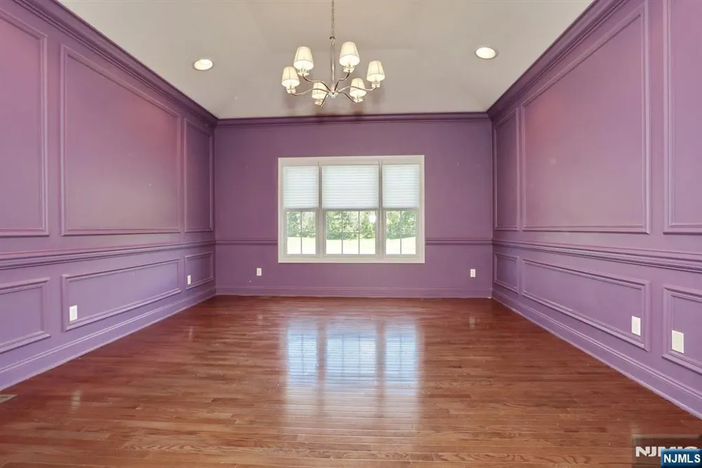 28 Turnberry Lane Hamburg, NJ 07419