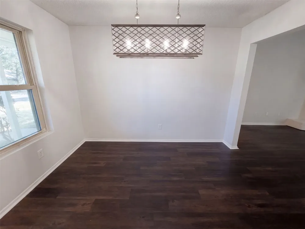 309 Applewood Lane Hewitt, TX 76643