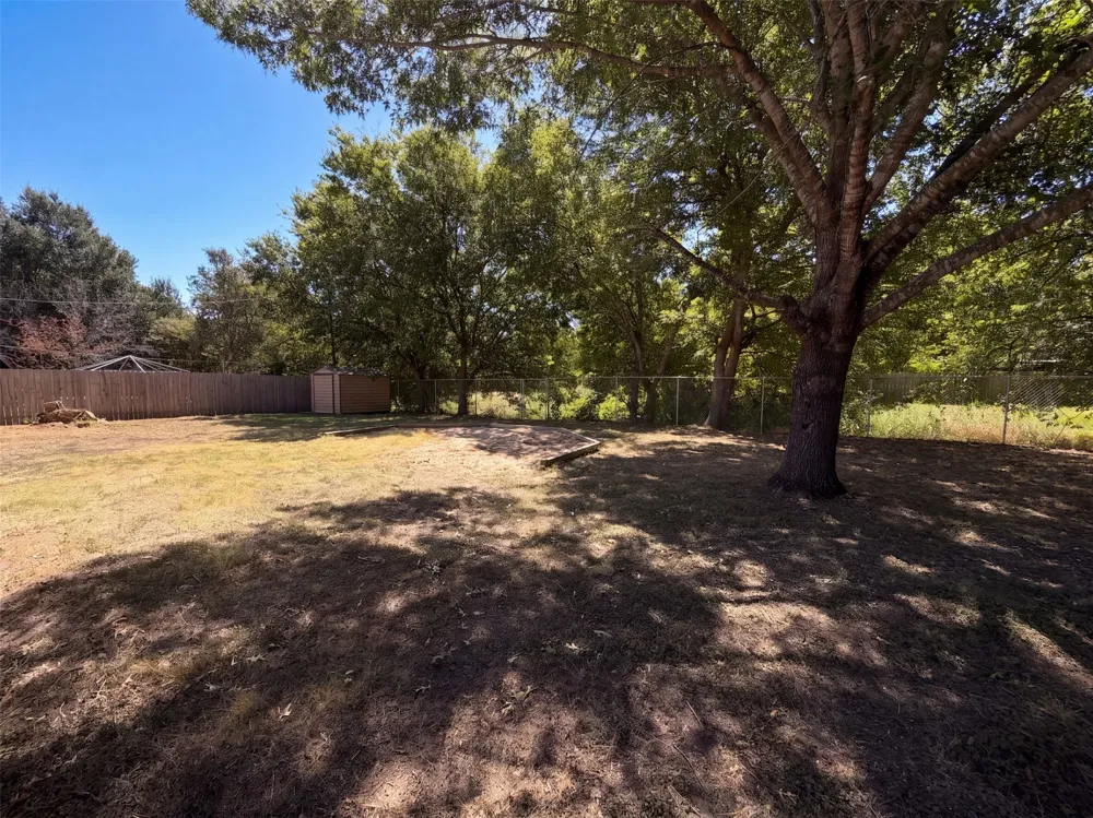 309 Applewood Lane Hewitt, TX 76643