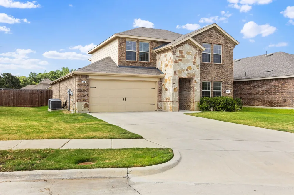 1012 Euston Street Denton, TX 76209