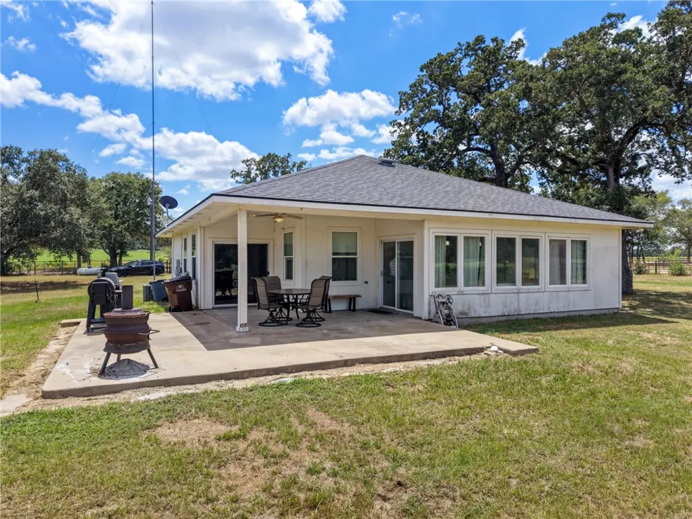 1200 County Road 102 Caldwell, TX 77836