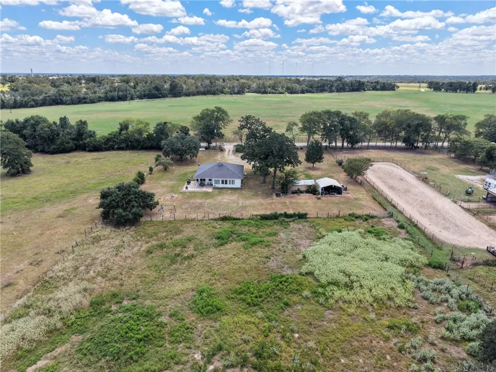 1200 County Road 102 Caldwell, TX 77836