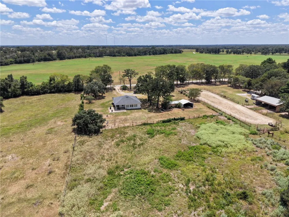 1200 County Road 102 Caldwell, TX 77836