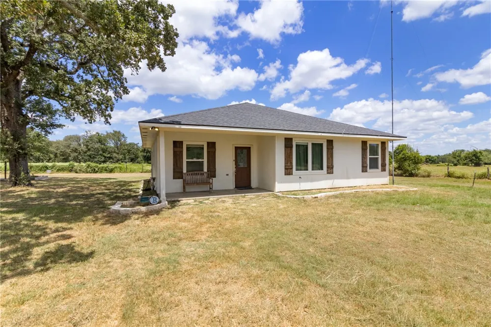 1200 County Road 102 Caldwell, TX 77836