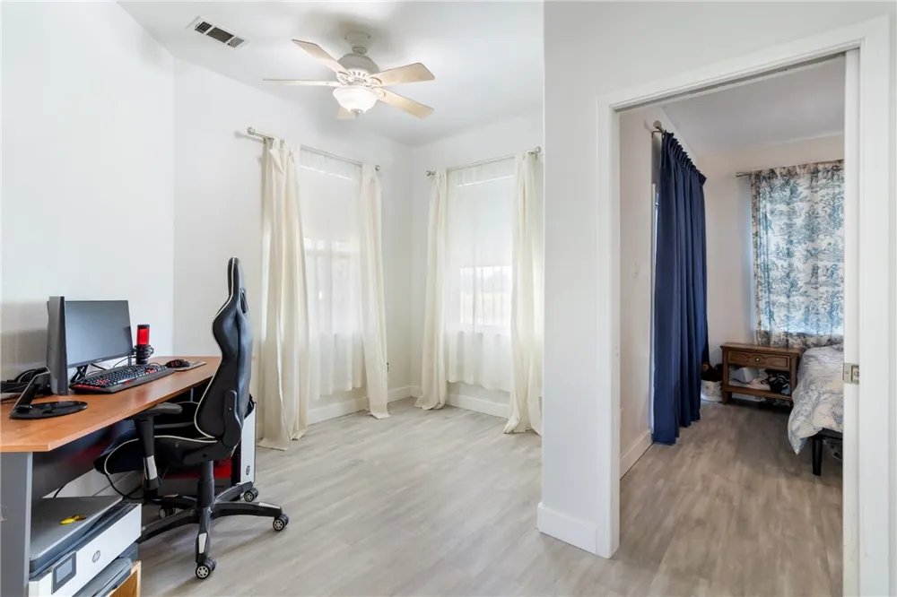 1200 County Road 102 Caldwell, TX 77836