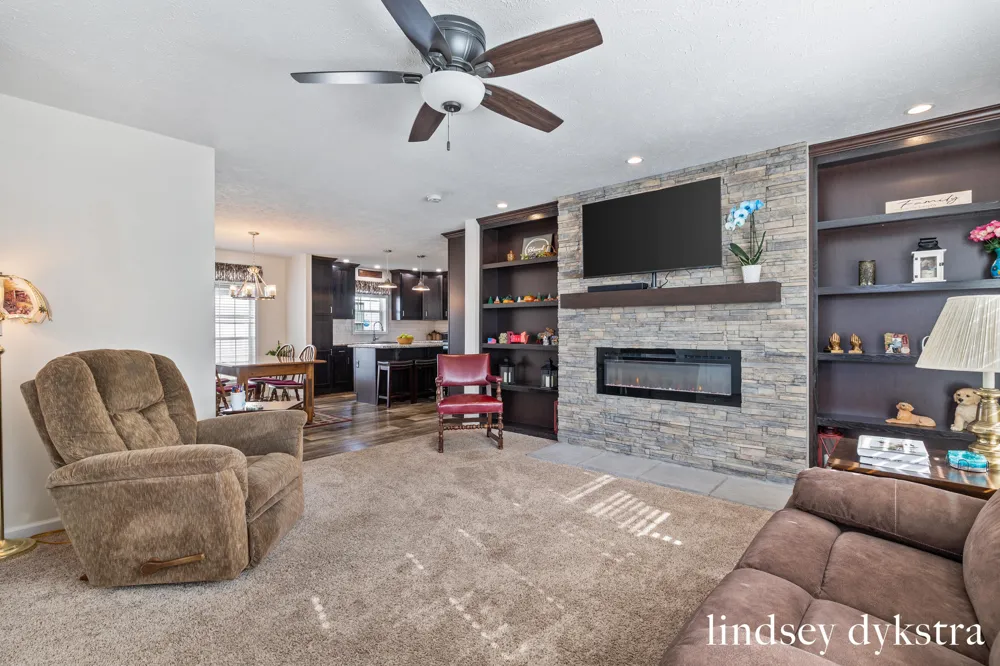 5231 Woodberry Lane Fillmore Township, MI 49423