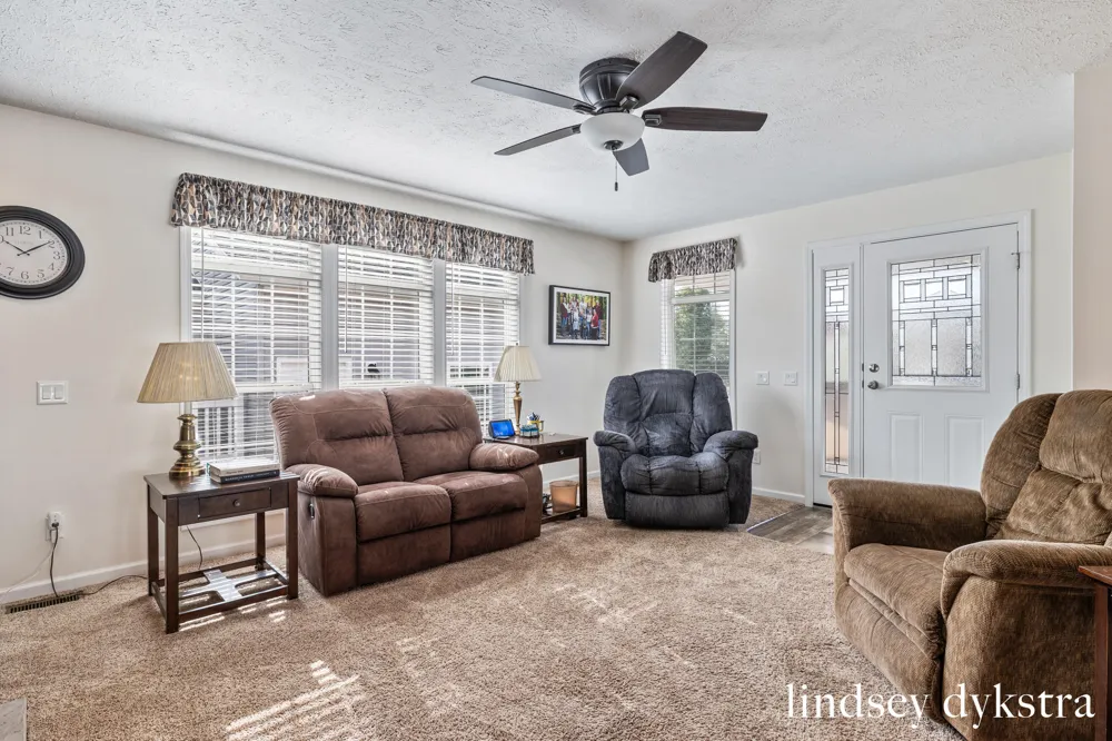 5231 Woodberry Lane Fillmore Township, MI 49423