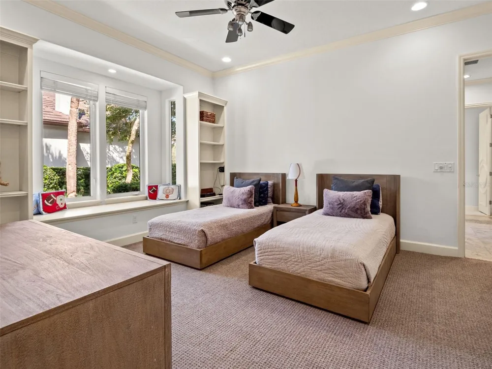 9222 SLOANE STREET Orlando, FL 32827