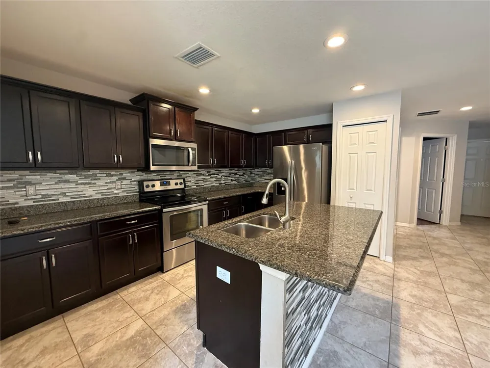 5011 CHIPOTLE LANE Wesley Chapel, FL 33544
