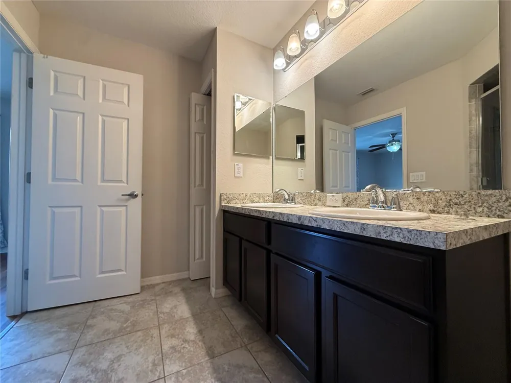 5011 CHIPOTLE LANE Wesley Chapel, FL 33544