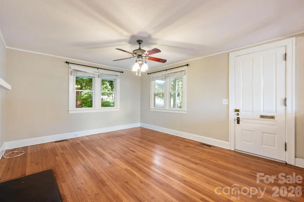 441 8th Avenue Drive NW Hickory, NC 28601