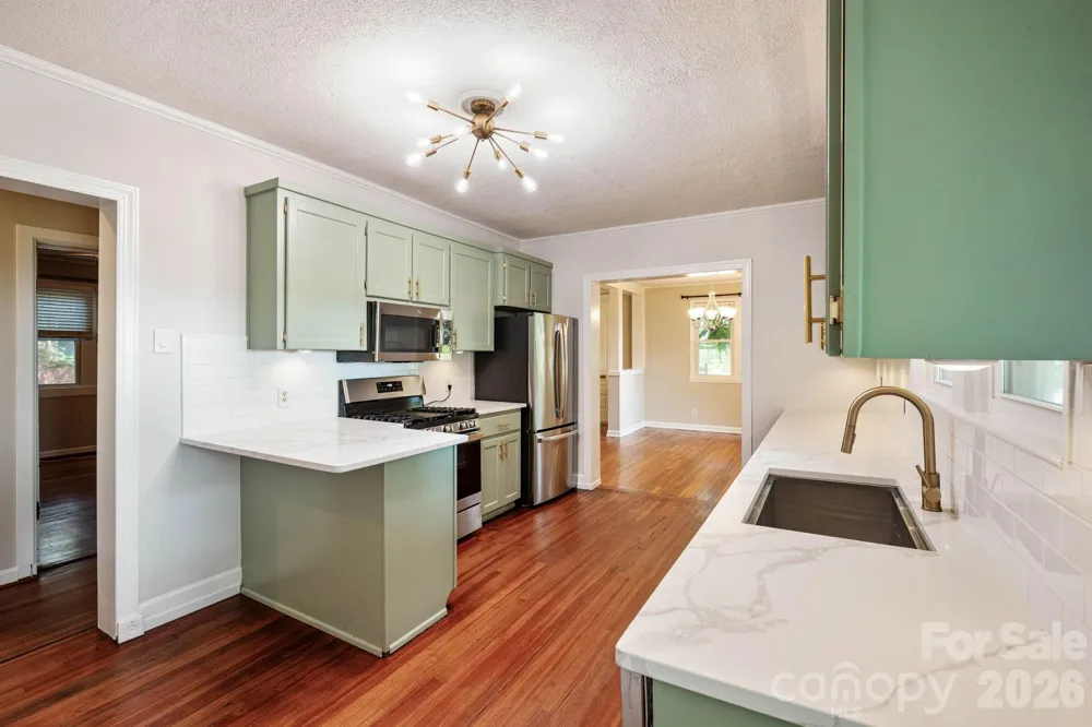 441 8th Avenue Drive NW Hickory, NC 28601