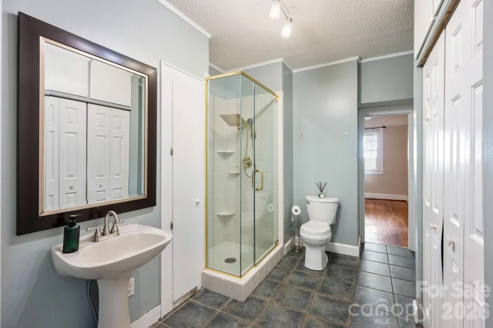 441 8th Avenue Drive NW Hickory, NC 28601