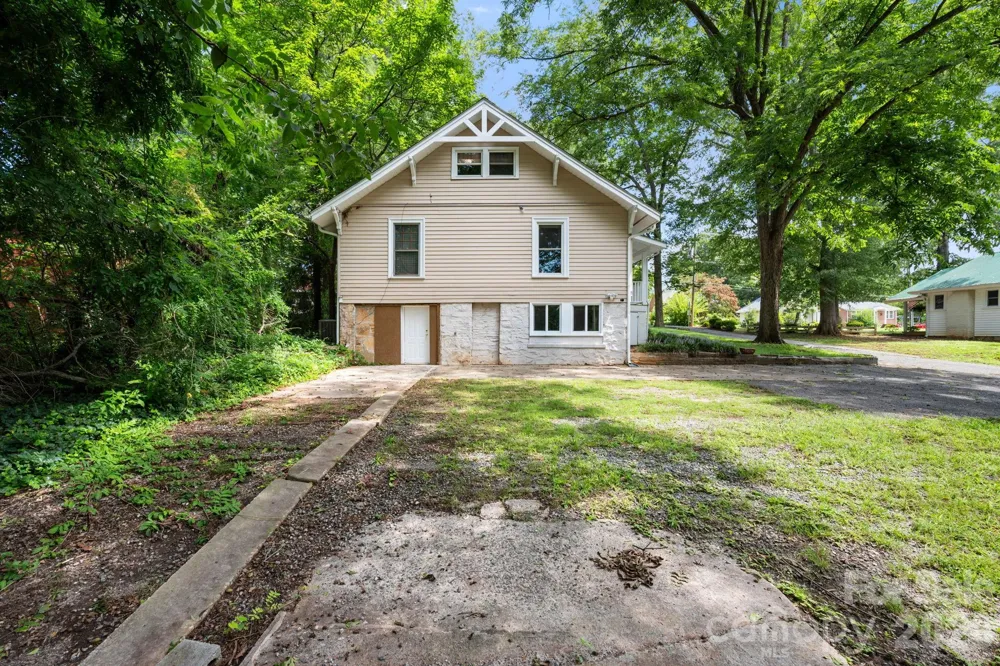 441 8th Avenue Drive NW Hickory, NC 28601