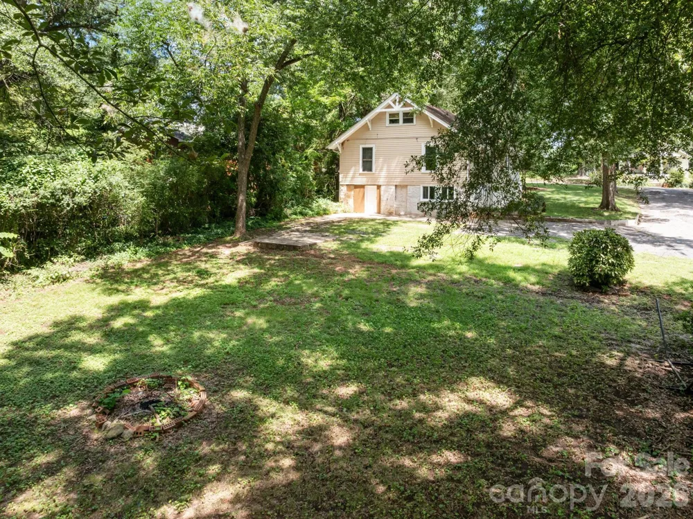 441 8th Avenue Drive NW Hickory, NC 28601
