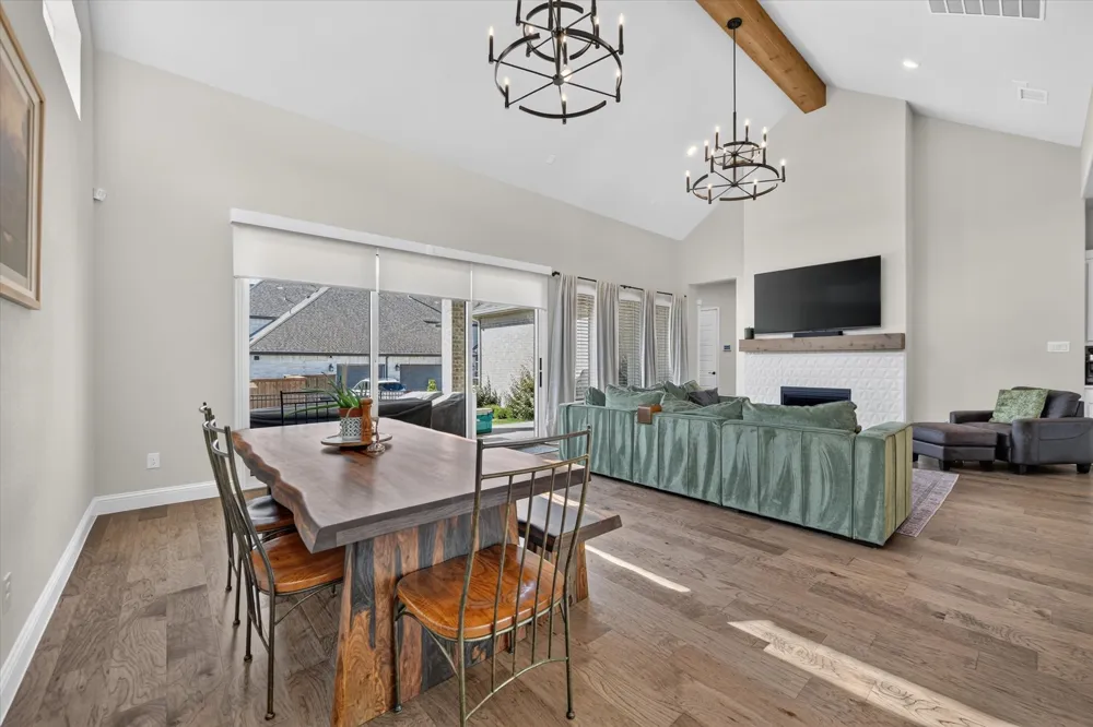 14441 Walsh Avenue Aledo, TX 76008