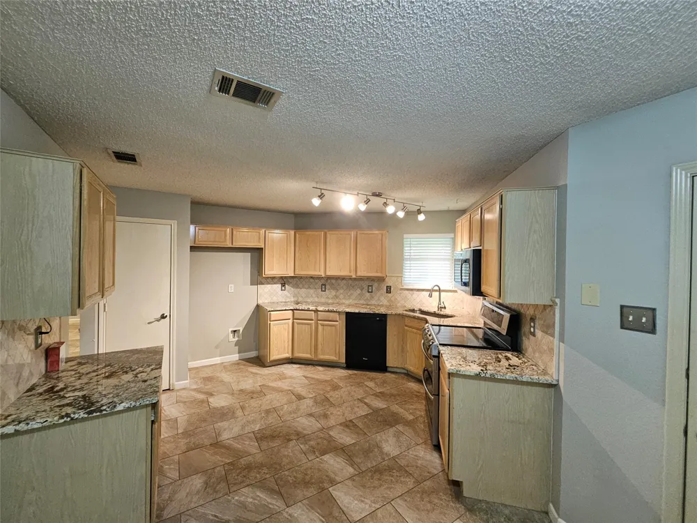 1608 Merritt Drive Mansfield, TX 76063
