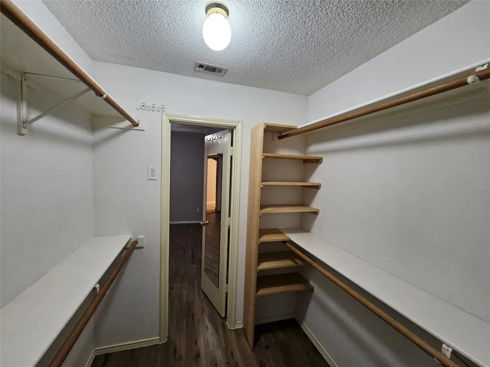 1608 Merritt Drive Mansfield, TX 76063