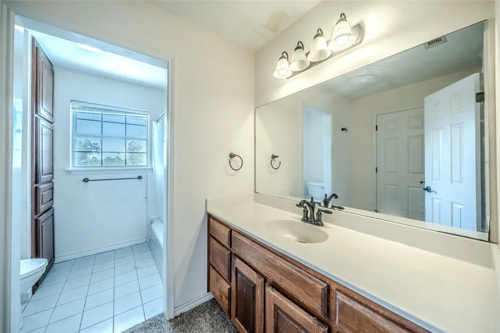 1202 Driftwood Drive Euless, TX 76040